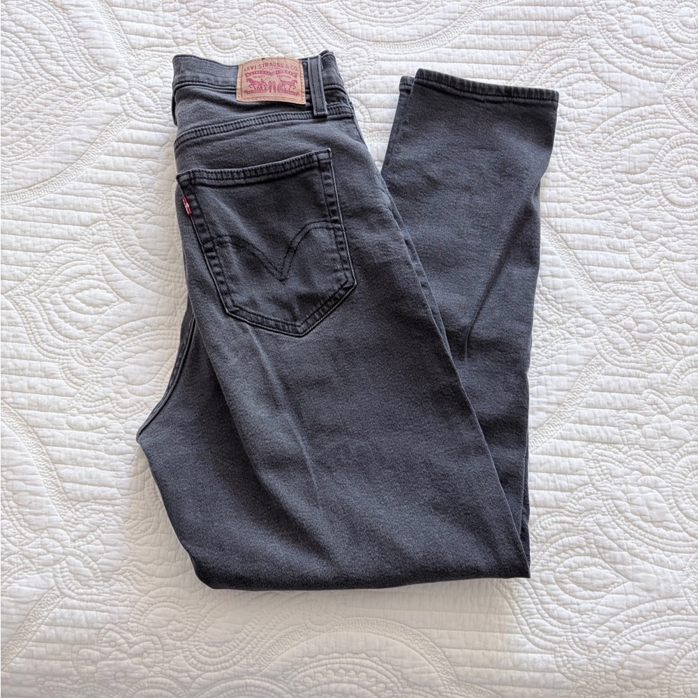Levi's High-Waisted Mom Jeans